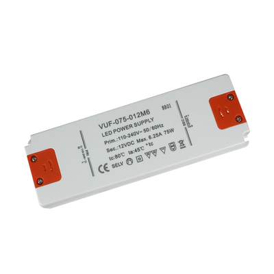 Plastic van Hoofd gevalconstant voltage Bestuurders12v 75W Voeding voor Strooklicht